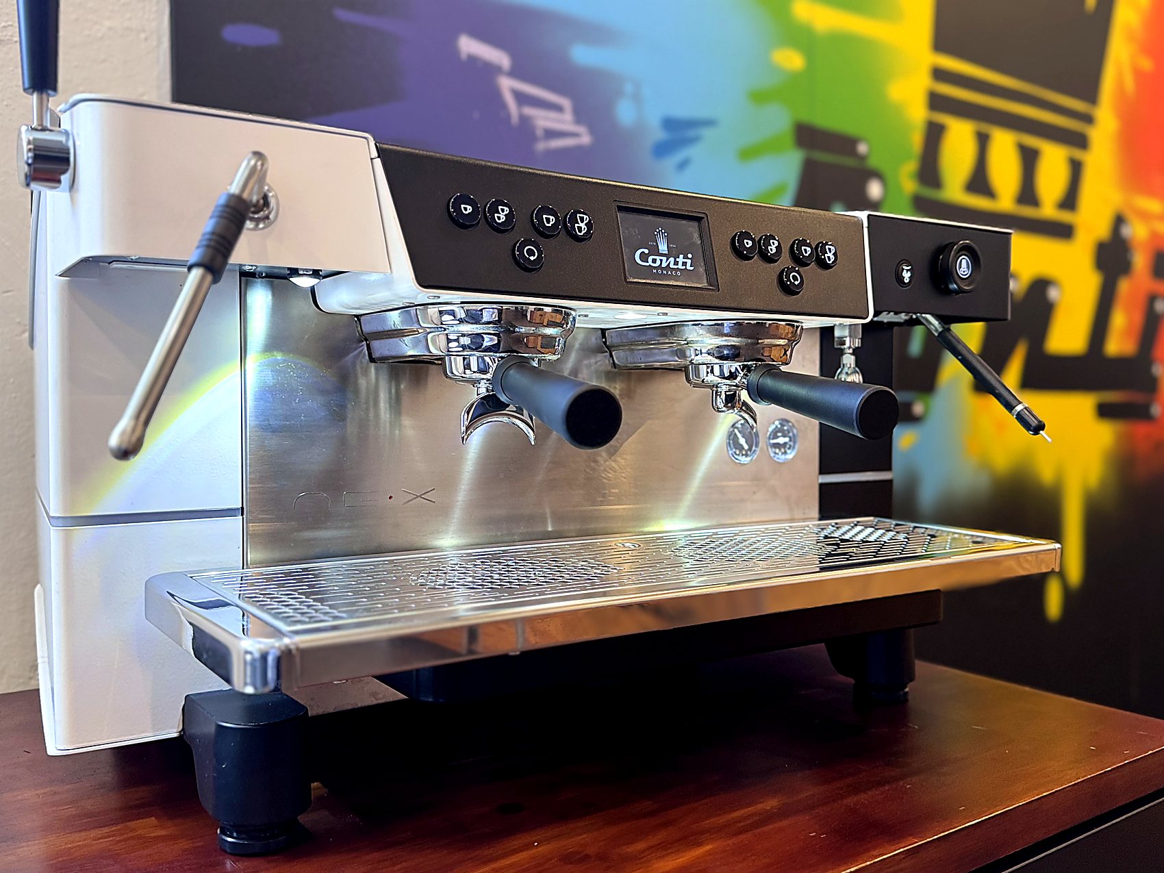 Machine CONTI installée sur comptoir